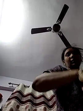 Snapshot of samitasharma chatting on October 9, 2025, 9:46 pm samitasharma online show from October 9, 2025, 9:46 pm