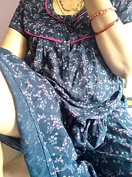 Snapshot of samitasharma chatting on October 16, 2025, 5:19 am samitasharma online show from October 16, 2025, 5:19 am