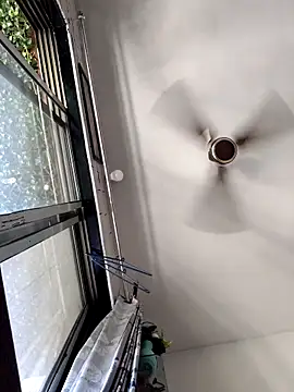 Snapshot of samitasharma chatting on October 22, 2025, 5:52 am samitasharma online show from October 22, 2025, 5:52 am