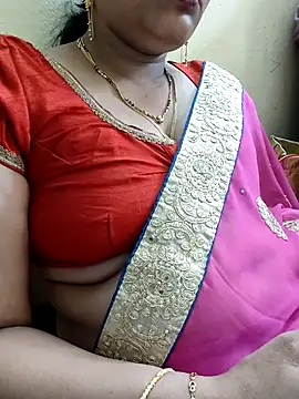 Snapshot of samitasharma chatting on October 25, 2025, 5:15 am samitasharma online show from October 25, 2025, 5:15 am