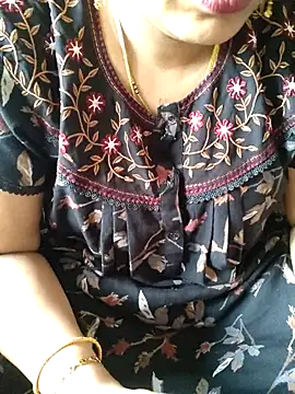 Snapshot of samitasharma chatting on October 30, 2025, 5:31 am samitasharma online show from October 30, 2025, 5:31 am