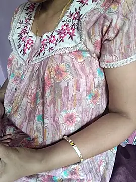 Snapshot of samitasharma chatting on November 2, 2025, 4:59 am samitasharma online show from November 2, 2025, 4:59 am