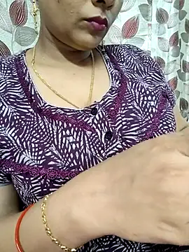 Snapshot of samitasharma chatting on November 2, 2025, 5:37 pm samitasharma online show from November 2, 2025, 5:37 pm