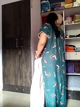 Snapshot of samitasharma chatting on November 4, 2025, 4:00 am samitasharma online show from November 4, 2025, 4:00 am