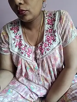 Snapshot of samitasharma chatting on May 10, 2026, 5:45 am samitasharma online show from May 10, 2026, 5:45 am