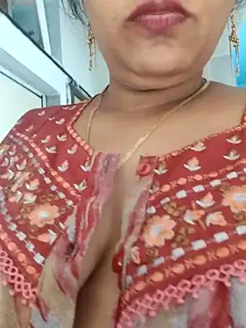 Snapshot of samitasharma chatting on June 14, 2026, 2:35 am samitasharma online show from June 14, 2026, 2:35 am