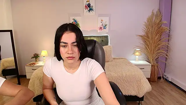 Icysweetcam online show from April 30, 2026, 11:05 am