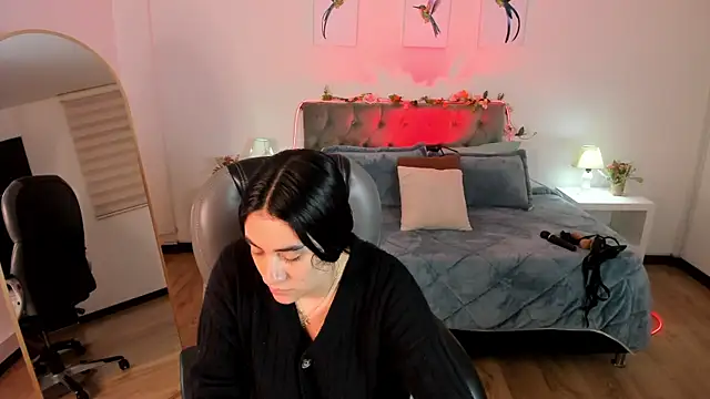 Icysweetcam online show from May 2, 2026, 11:37 am
