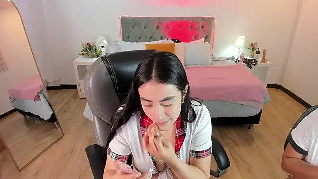 Snapshot of Icysweetcam chatting on May 24, 2026, 11:48 am Icysweetcam online show from May 24, 2026, 11:48 am