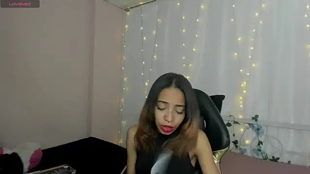 Snapshot of Abigail_Wilson_ chatting on January 31, 2025, 11:56 pm Abigail Wilson online show from January 31, 2025, 11:56 pm