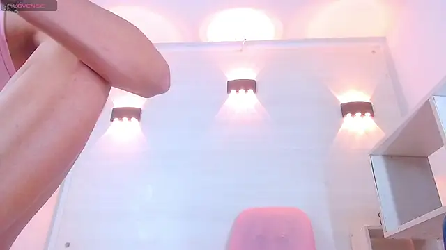 Snapshot of Molly_Spears chatting on March 5, 2025, 3:18 pm Molly Spears online show from March 5, 2025, 3:18 pm