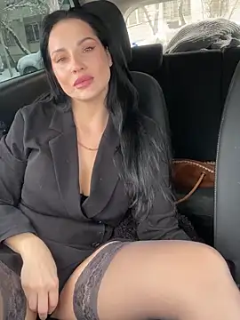 Snapshot of Roxana-Sexy chatting on December 20, 2025, 4:19 am Roxana-Sexy online show from December 20, 2025, 4:19 am