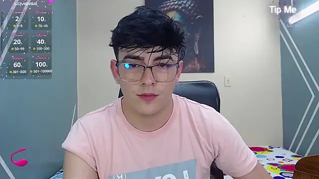 nolan twink1 online show from December 5, 2024, 9:06 pm