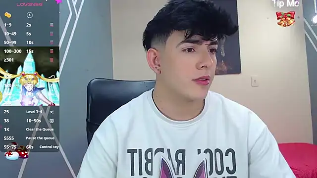 nolan twink1 online show from December 24, 2024, 5:44 pm