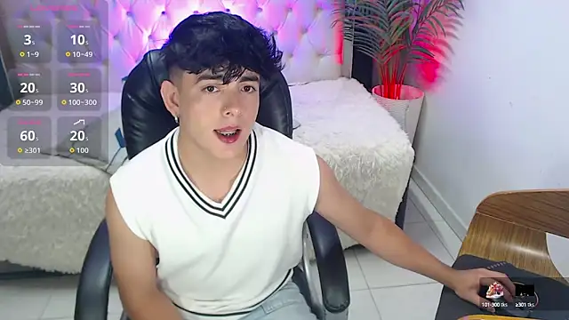 Snapshot of nolan_twink1 chatting on September 10, 2025, 5:57 pm nolan twink1 online show from September 10, 2025, 5:57 pm