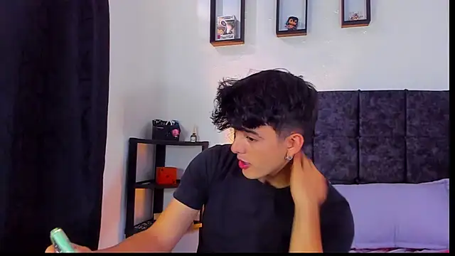 Snapshot of nolan_twink1 chatting on October 16, 2025, 7:37 pm nolan twink1 online show from October 16, 2025, 7:37 pm