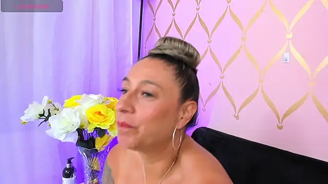 ladylians online show from January 23, 2025, 10:44 pm