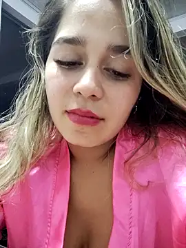 LaurenWelly  online show from February 7, 2025, 11:34 pm