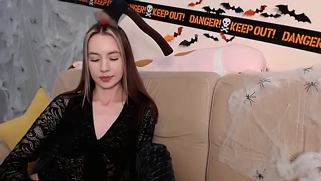 Snapshot of AmbrielHailey chatting on November 1, 2025, 10:28 am AmbrielHailey online show from November 1, 2025, 10:28 am