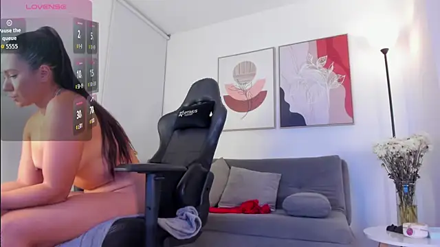 sofiiajones online show from February 15, 2026, 12:40 am