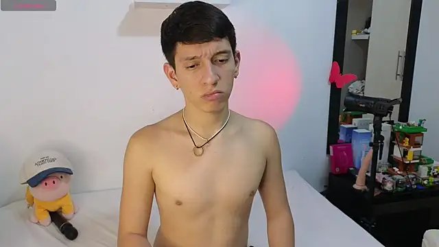 milky  boy  online show from April 23, 2026, 11:51 pm