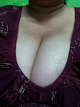 Snapshot of Rinki_Guptaa chatting on February 25, 2025, 7:03 pm Rinki Guptaa online show from February 25, 2025, 7:03 pm