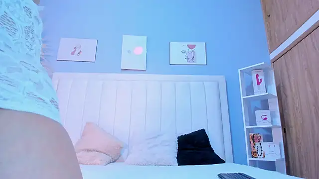 Snapshot of Paula-Brown1 chatting on March 12, 2025, 7:06 pm Paula-Brown1 online show from March 12, 2025, 7:06 pm