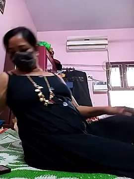 Snapshot of Tamil_sreelekha chatting on January 10, 2025, 3:39 am Tamil sreelekha online show from January 10, 2025, 3:39 am