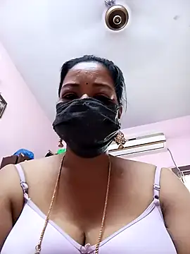 Snapshot of Tamil_sreelekha chatting on January 24, 2025, 4:59 am Tamil sreelekha online show from January 24, 2025, 4:59 am