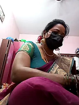 Snapshot of Tamil_sreelekha chatting on February 9, 2025, 4:29 pm Tamil sreelekha online show from February 9, 2025, 4:29 pm