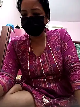 Snapshot of Tamil_sreelekha chatting on February 13, 2025, 4:50 pm Tamil sreelekha online show from February 13, 2025, 4:50 pm