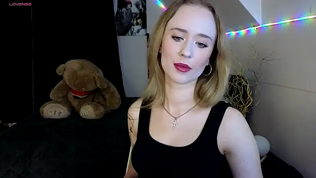 SashaBrooks online show from September 10, 2025, 6:08 pm