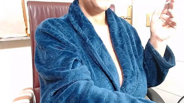 Foxlady2271 online show from November 21, 2025, 10:08 pm