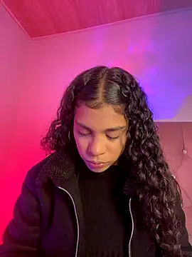 Snapshot of NINA_18_YEARS chatting on October 18, 2025, 11:16 pm NINA 18 YEARS online show from October 18, 2025, 11:16 pm