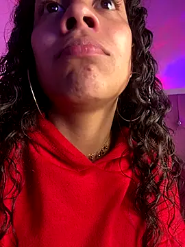 Snapshot of NINA_18_YEARS chatting on November 3, 2025, 9:27 pm NINA 18 YEARS online show from November 3, 2025, 9:27 pm