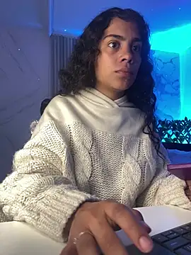 Snapshot of NINA_18_YEARS chatting on November 24, 2025, 9:14 pm NINA 18 YEARS online show from November 24, 2025, 9:14 pm