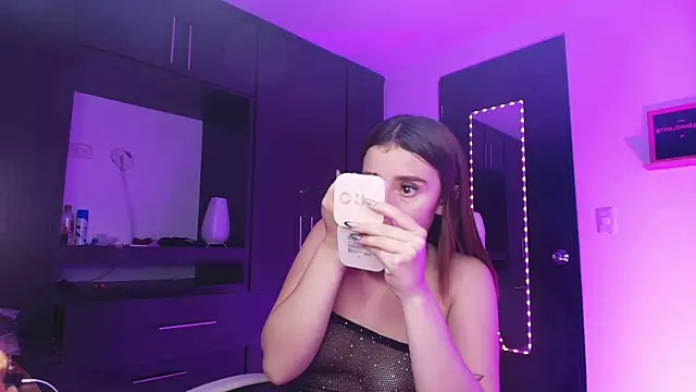 TinaJonnes  online show from February 26, 2026, 7:40 am