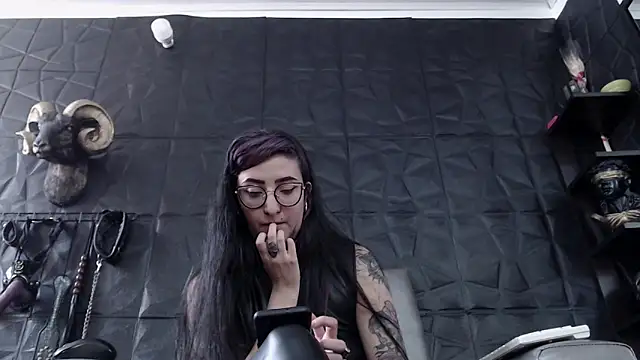 Agata Darkness online show from April 28, 2026, 5:40 pm