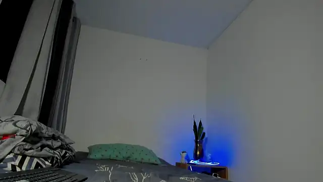 ronnie 7777 online show from September 22, 2025, 2:24 am