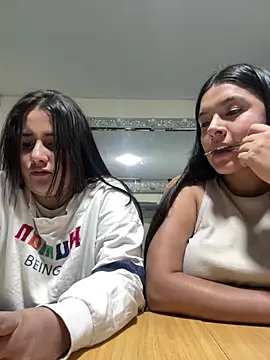 Snapshot of Catherine_summer1 chatting on December 22, 2024, 4:50 am Catherine summer1 online show from December 22, 2024, 4:50 am