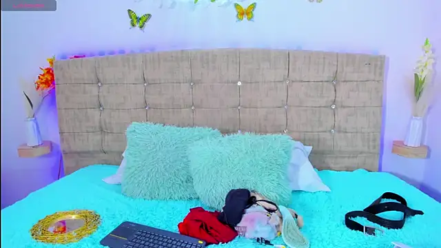 Catherine summer1 online show from February 28, 2026, 7:04 pm