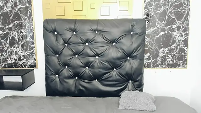 Snapshot of scarlett_w0lf chatting on January 15, 2025, 6:40 pm scarlett w0lf online show from January 15, 2025, 6:40 pm