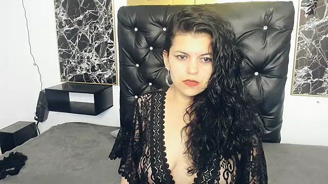 Snapshot of scarlett_w0lf chatting on January 21, 2025, 3:32 pm scarlett w0lf online show from January 21, 2025, 3:32 pm