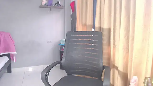 SusanLeroy online show from October 15, 2025, 10:59 am