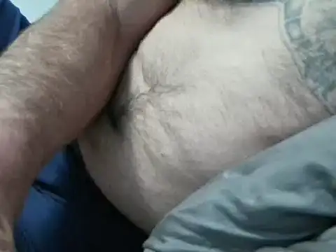 Snapshot of overaveragefreak4you chatting on December 20, 2024, 12:38 pm overaveragefreak4you online show from December 20, 2024, 12:38 pm