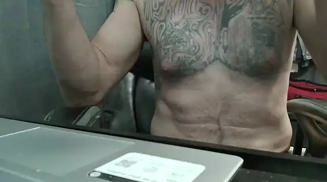 Snapshot of overaveragefreak4you chatting on January 5, 2025, 7:07 am overaveragefreak4you online show from January 5, 2025, 7:07 am