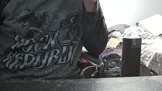 Snapshot of overaveragefreak4you chatting on February 2, 2025, 7:52 am overaveragefreak4you online show from February 2, 2025, 7:52 am