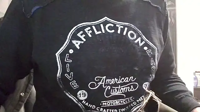 Snapshot of overaveragefreak4you chatting on February 15, 2025, 8:00 am overaveragefreak4you online show from February 15, 2025, 8:00 am