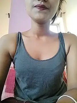 Snapshot of MISSQUEEN48 chatting on July 7, 2026, 6:58 am MISSQUEEN48 online show from July 7, 2026, 6:58 am