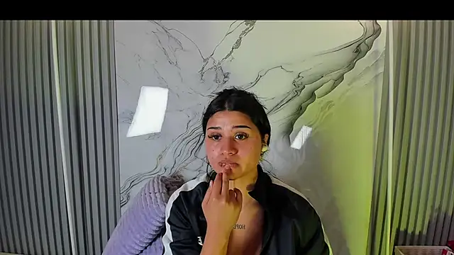 Snapshot of venusowen_ chatting on May 27, 2026, 2:14 pm venusowen online show from May 27, 2026, 2:14 pm